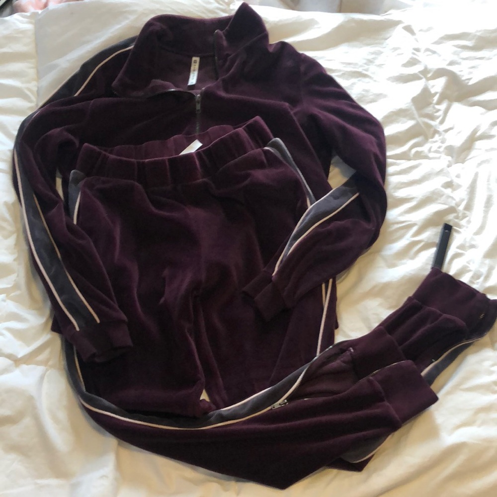 Fabletics jogger set